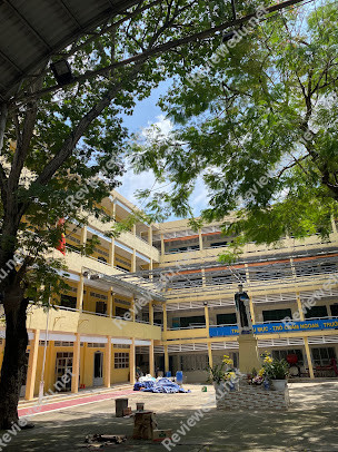 [Review] Trường tiểu học, THCS và THPT Vạn Hạnh – Hồ Chí Minh