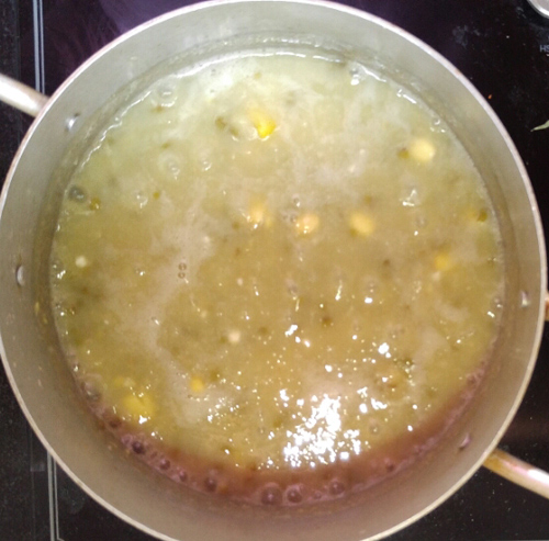 Cách nấu chè đậu xanh hạt sen thanh nhiệt ngày nắng-3